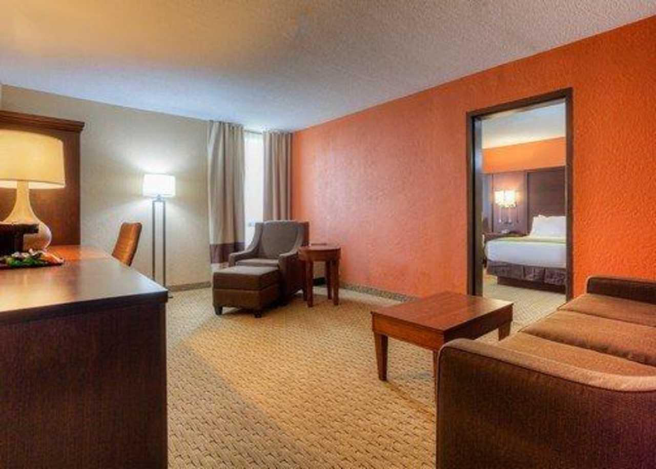 Comfort Inn & Suites Evansville Airport Exterior foto