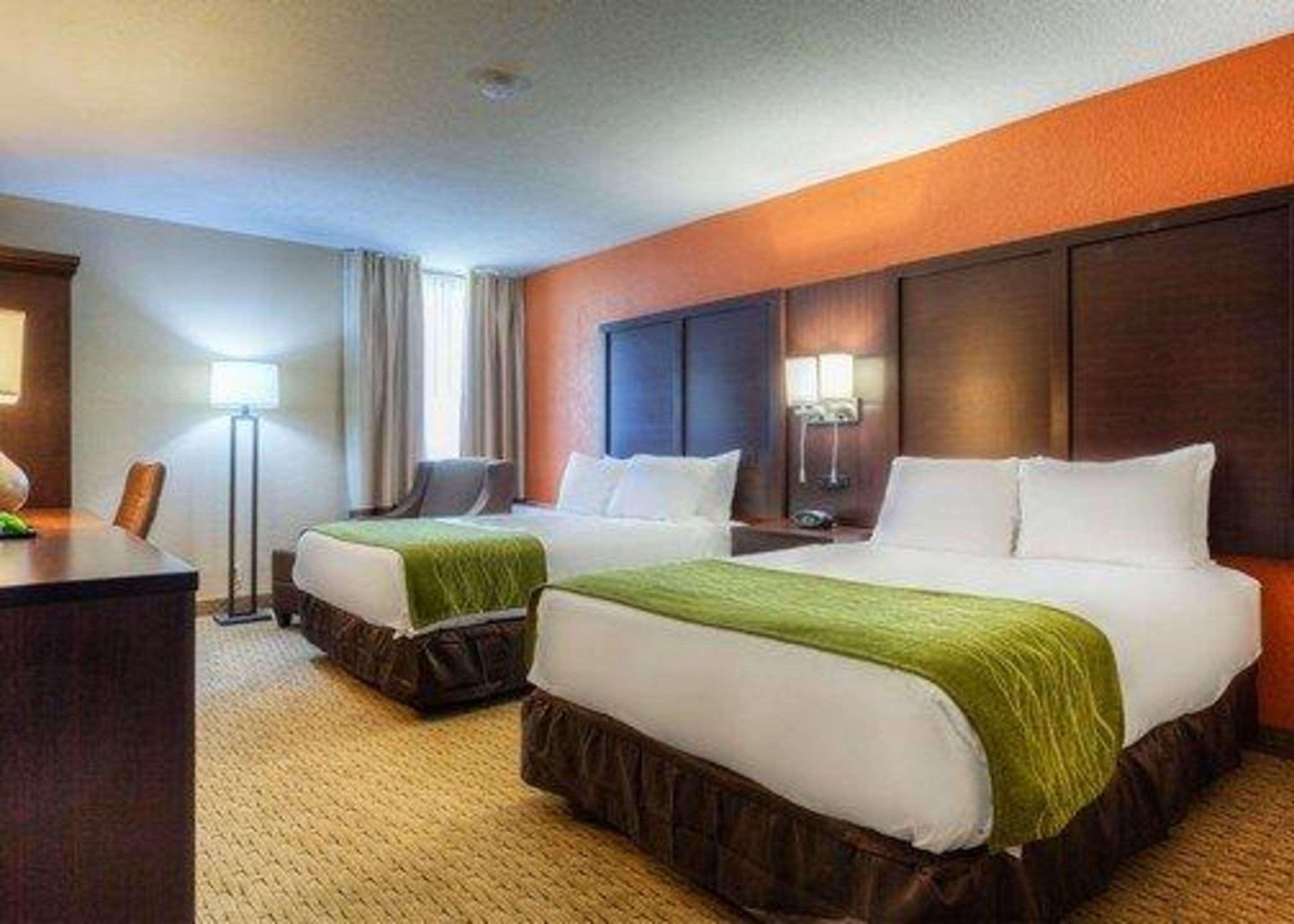 Comfort Inn & Suites Evansville Airport Exterior foto