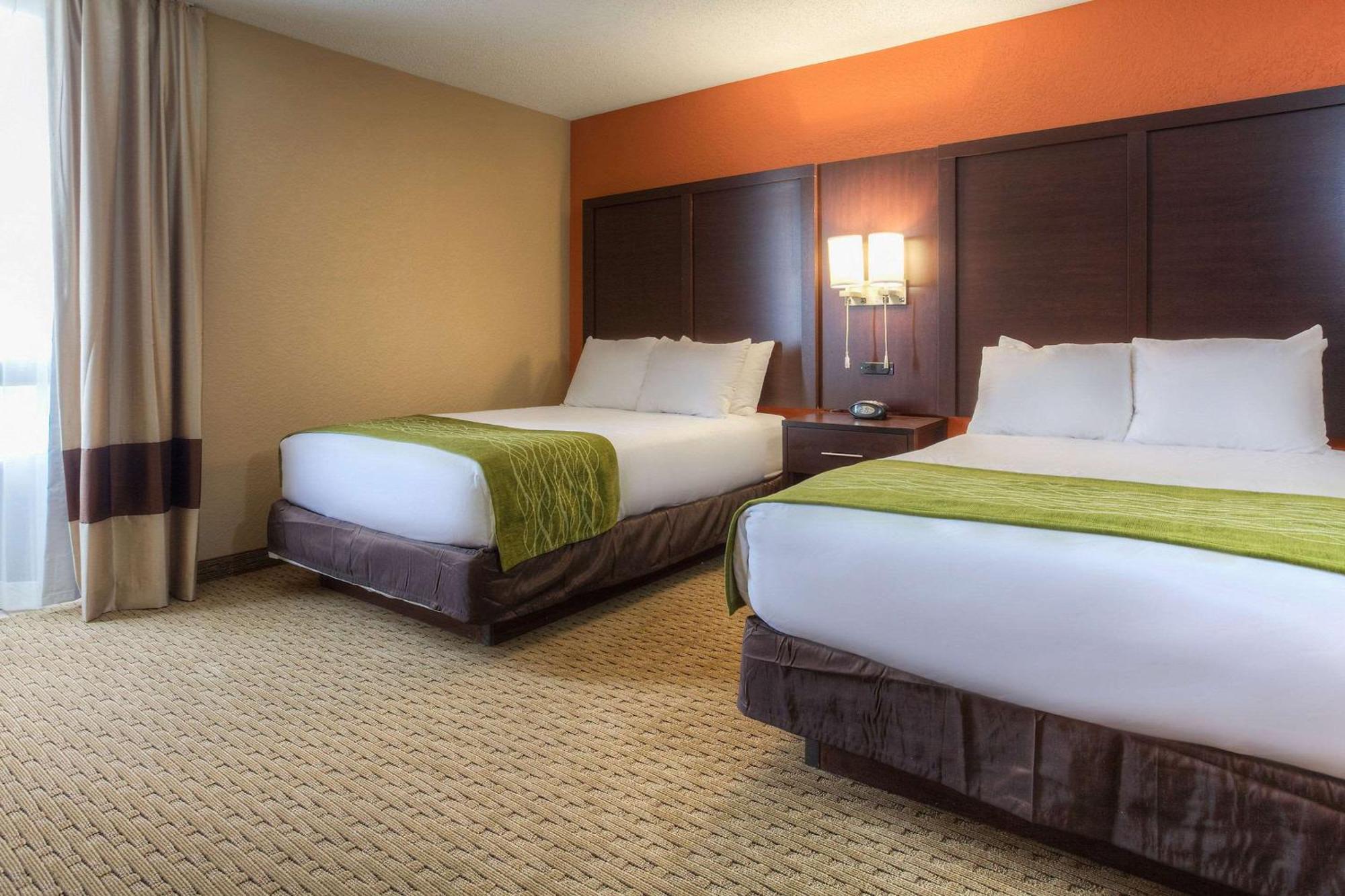 Comfort Inn & Suites Evansville Airport Exterior foto