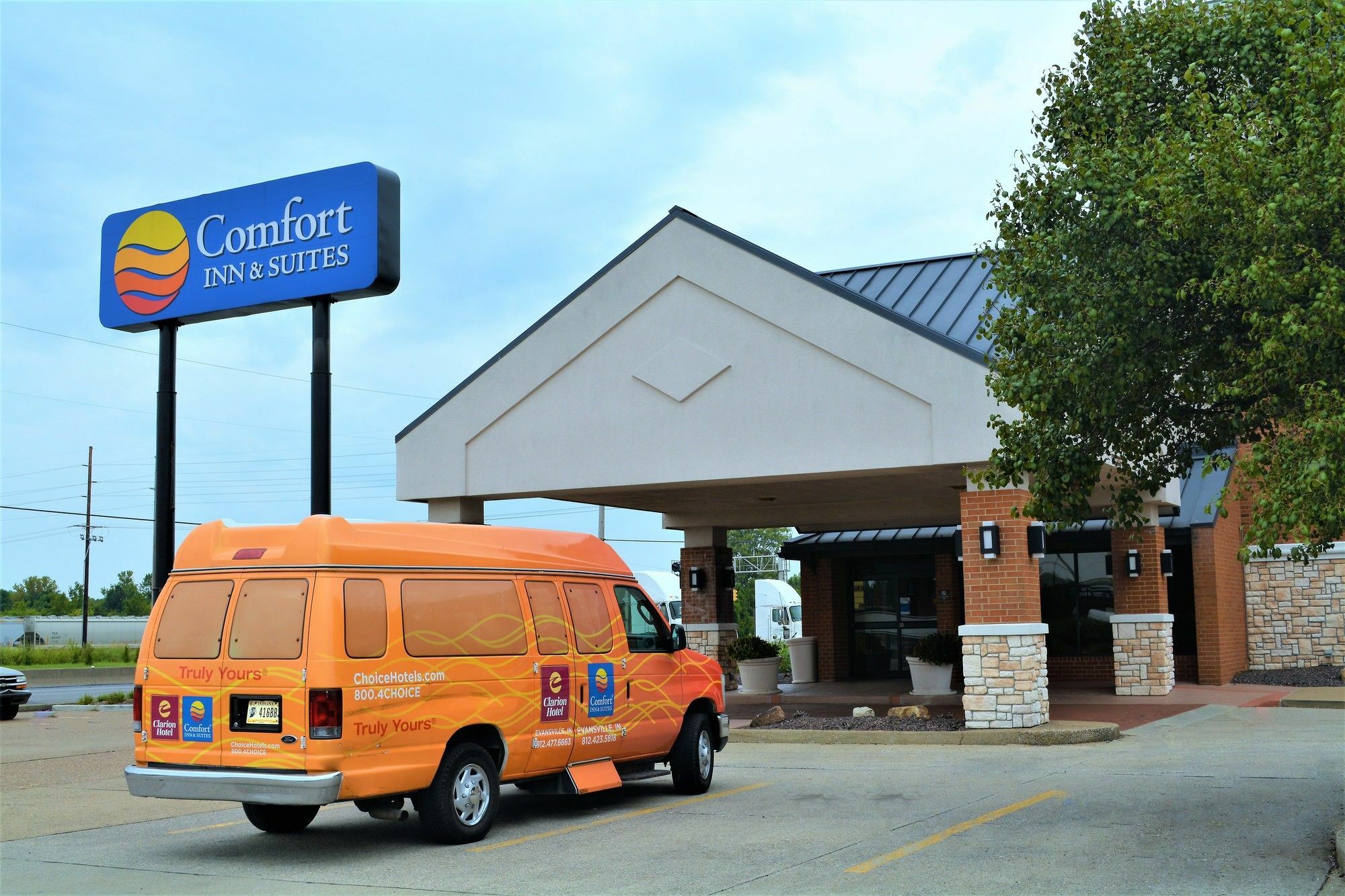 Comfort Inn & Suites Evansville Airport Exterior foto