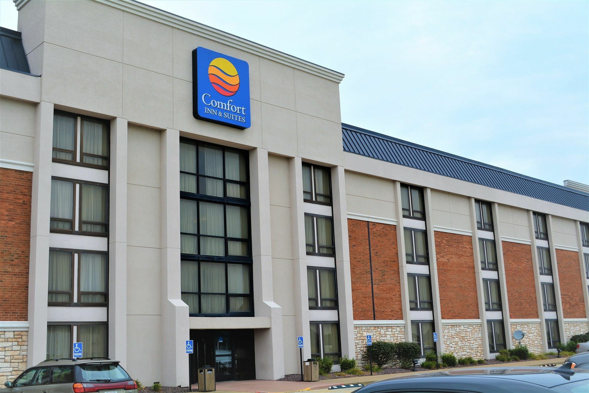 Comfort Inn & Suites Evansville Airport Exterior foto